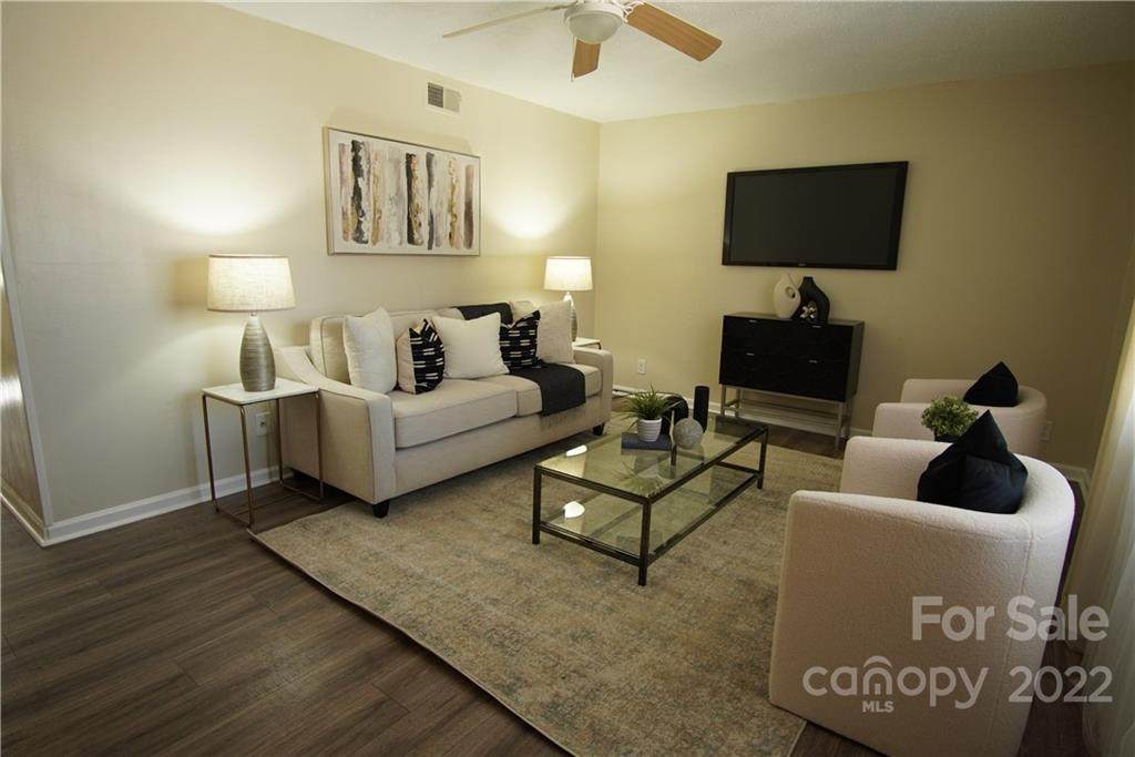 5819 Hunting Ridge Lane - Photo 1