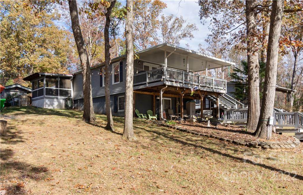 466 Springwood Drive - Photo 1