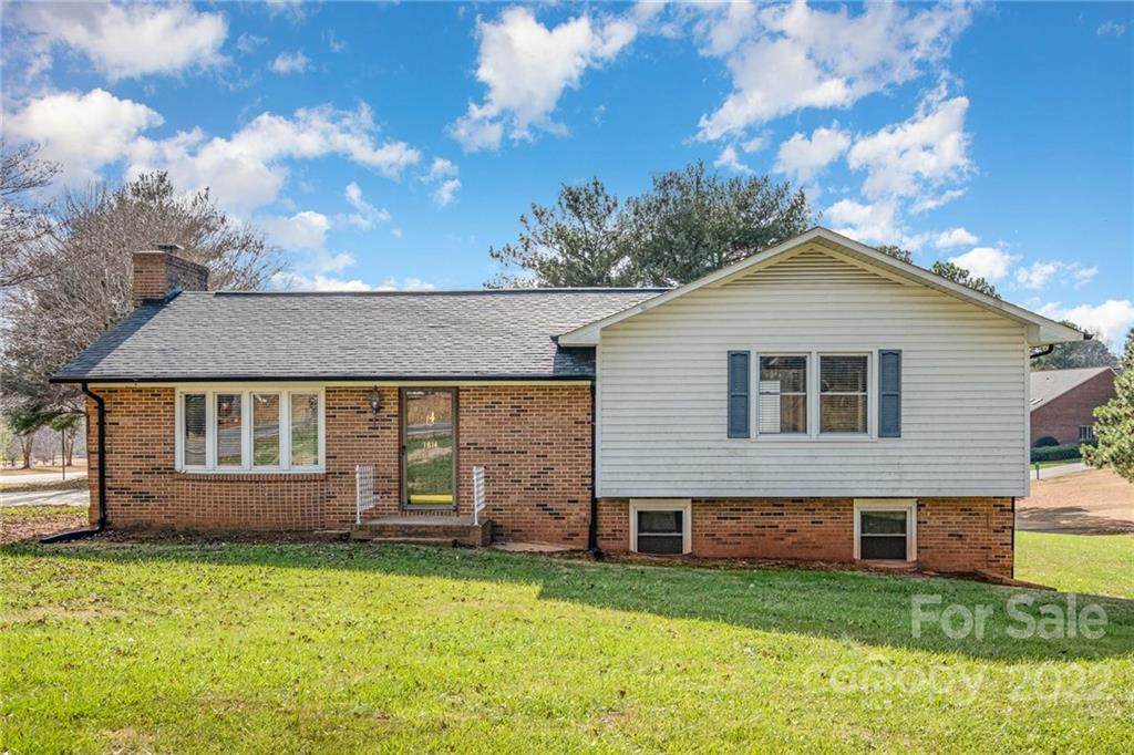 1814 Country Club Road - Photo 1