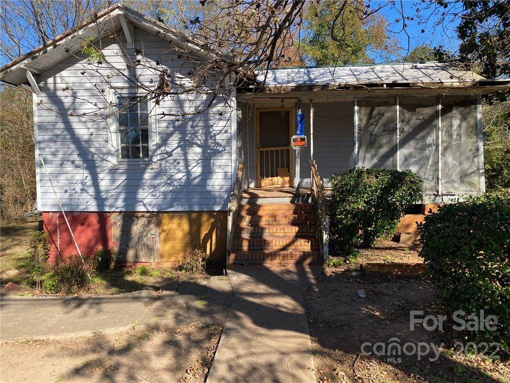 952 Salisbury Street - Photo 1