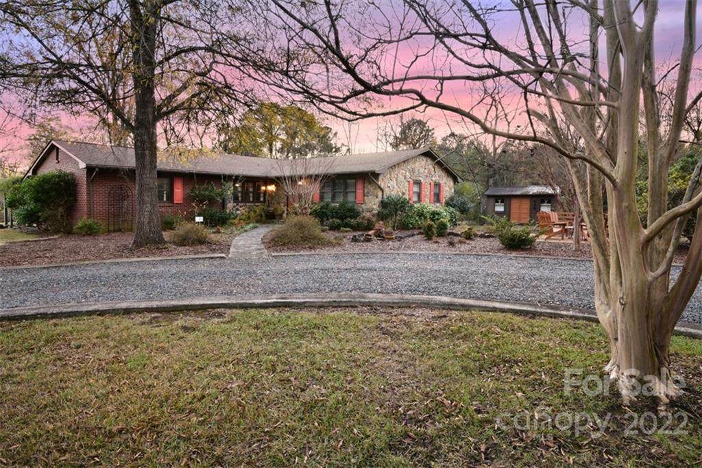 203 Cedar Street - Photo 1