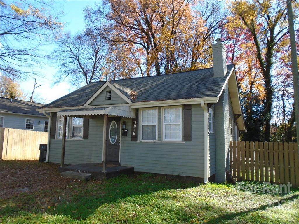 3916 Bearwood Avenue - Photo 1