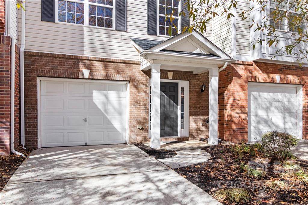 9645 Walkers Glen Drive - Photo 1