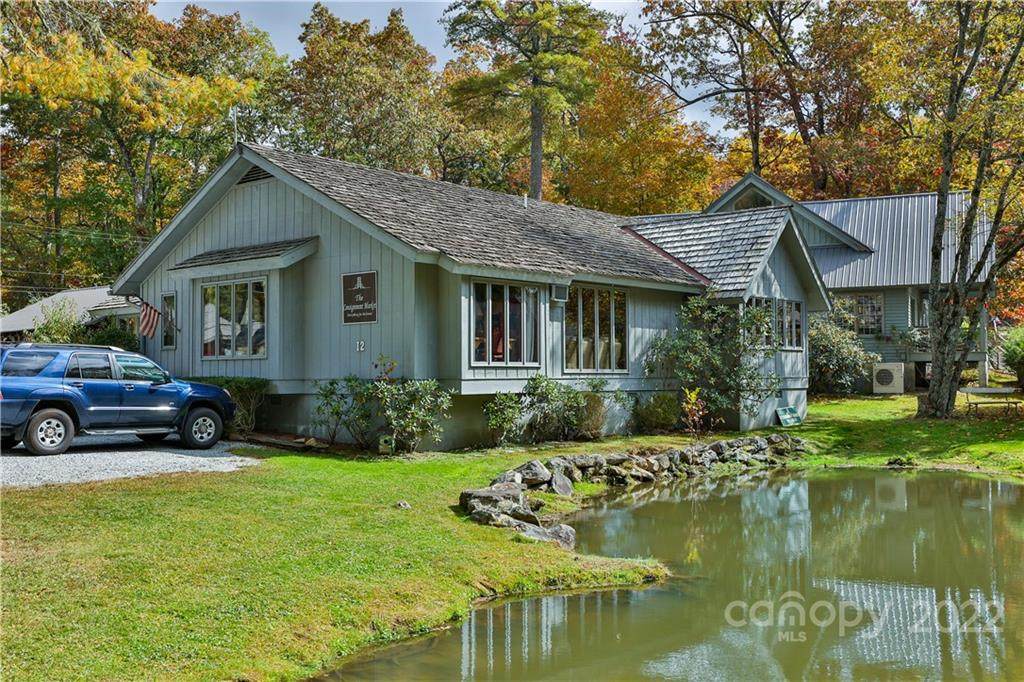 118 Chestnut Square - Photo 1