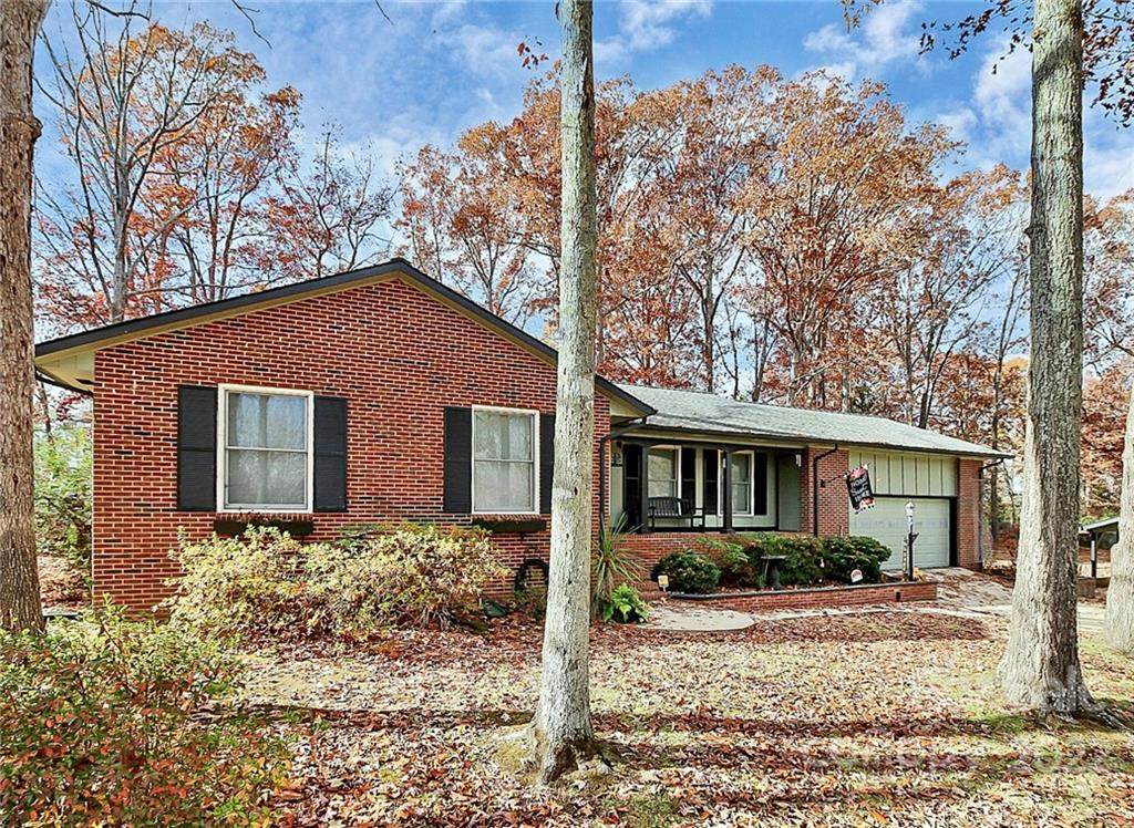 2520 Morningside Drive - Photo 1