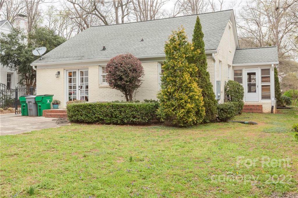 824 Park Avenue - Photo 1