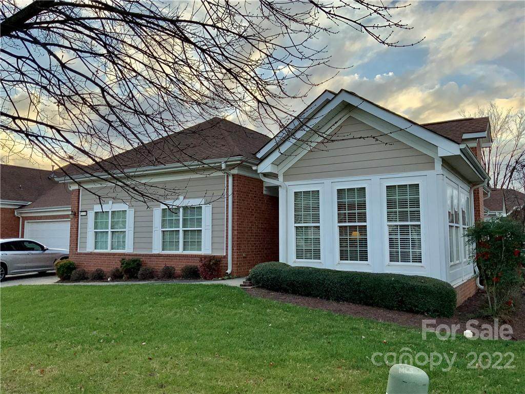 2114 Castle Court - Photo 1