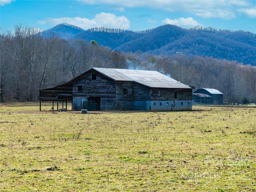 10 White Pine Drive - Photo 1