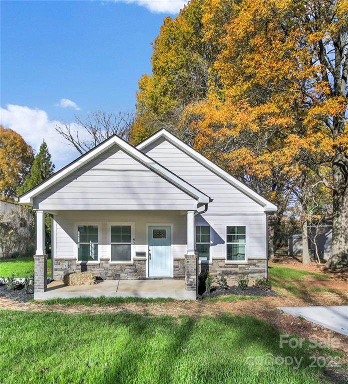 931 Spring Street - Photo 1