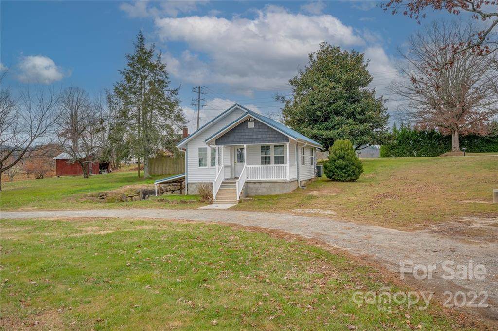 1417 Pilot Mountain Road - Photo 1