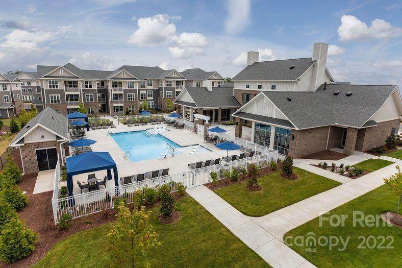 90 Oak Hill Court - Photo 1