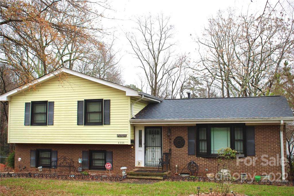 4555 Emory Lane - Photo 1