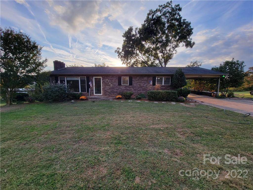 3750 Hillview Street - Photo 1