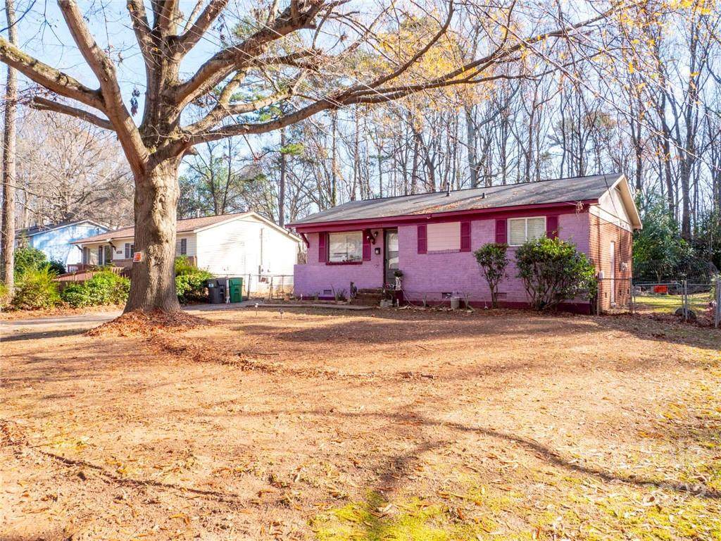 4712 Woodstone Drive - Photo 1
