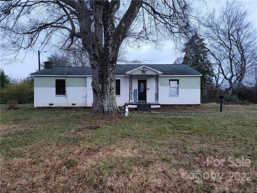 818 Sparrow Springs Road - Photo 1