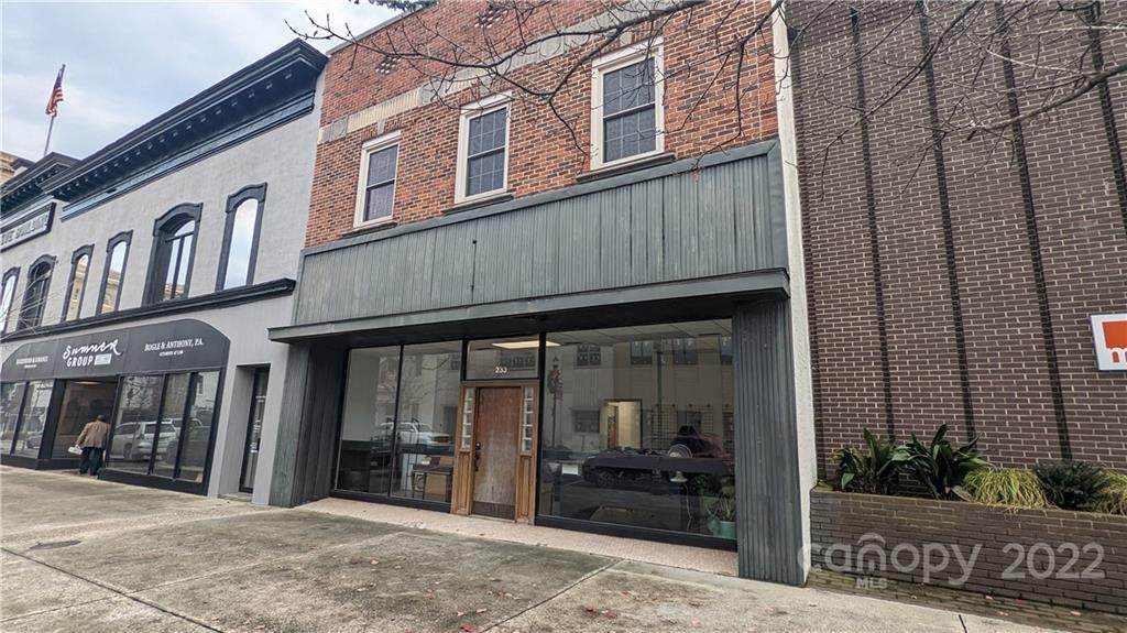 233 Main Avenue - Photo 1