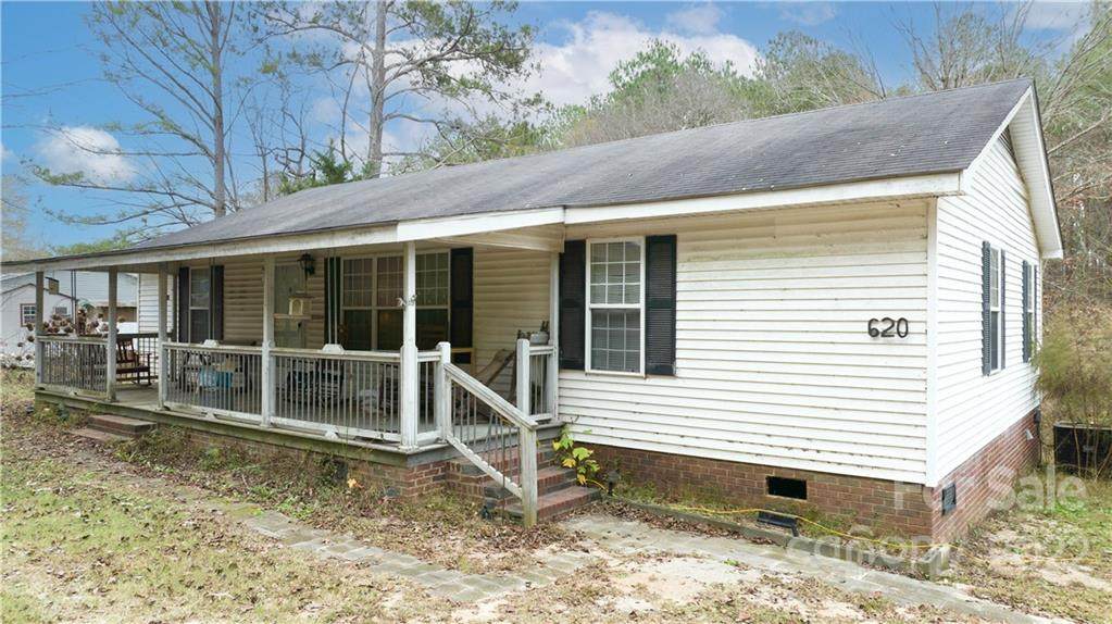 620 Ole Simpson Place - Photo 1