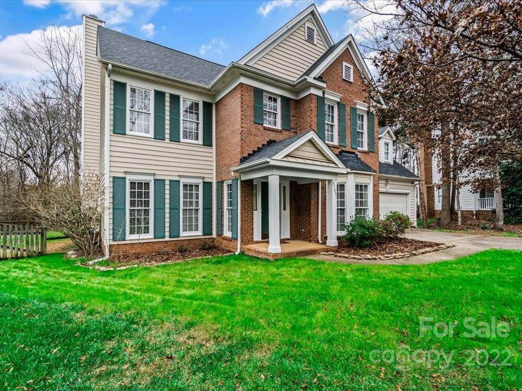 8703 Oakham Street - Photo 1
