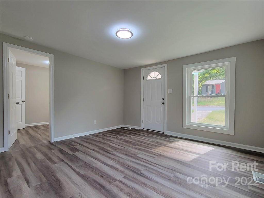 1318 Ware Avenue - Photo 1