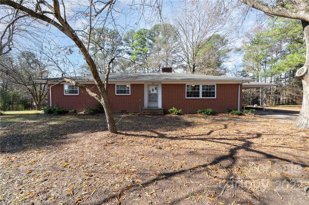 1267 Winecoff School Road - Photo 1