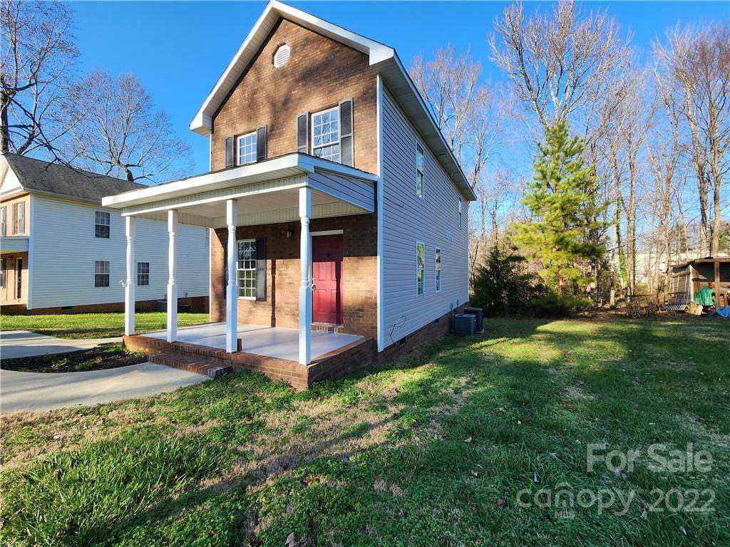 718 4th Avenue - Photo 1