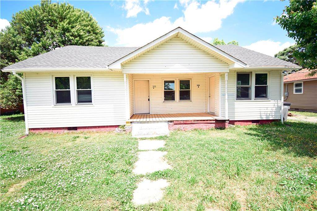 306 Bell Street - Photo 1
