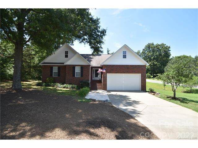 1402 Griffith Road - Photo 1