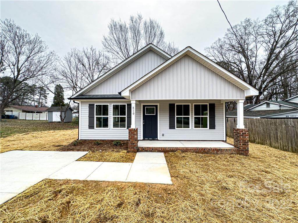 810 Clover Street - Photo 1