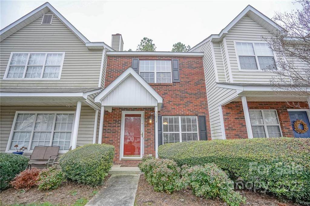 3254 Summercroft Lane - Photo 1
