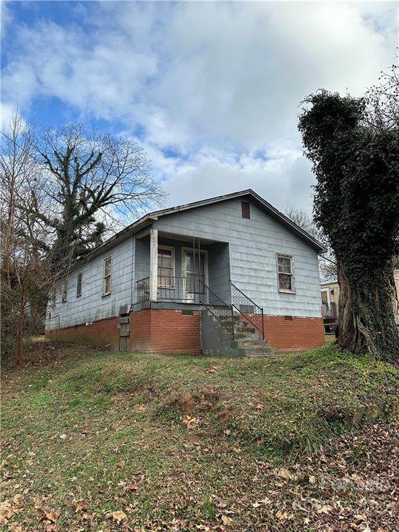 405 2nd Street Place - Photo 1