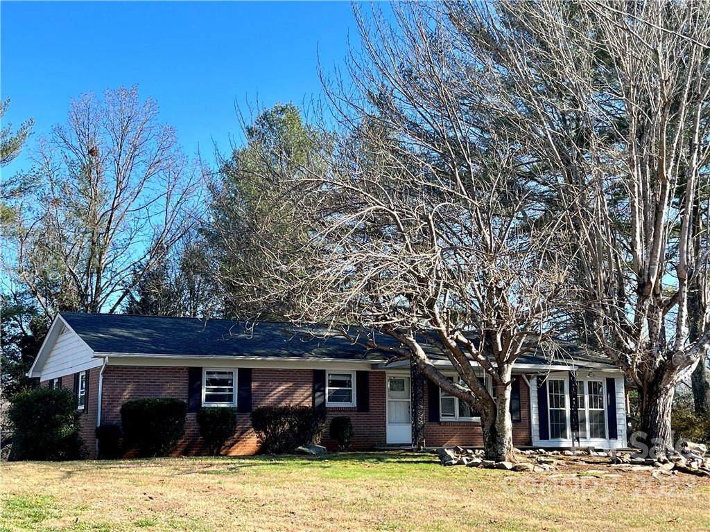 240 Edgewood Circle - Photo 1
