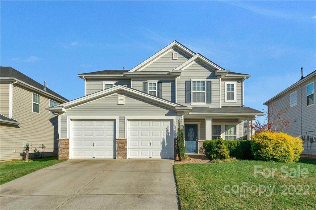 6224 Woodland Commons Drive - Photo 1