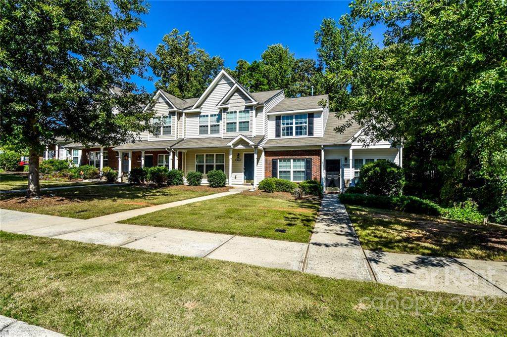 138 Limerick Road - Photo 1