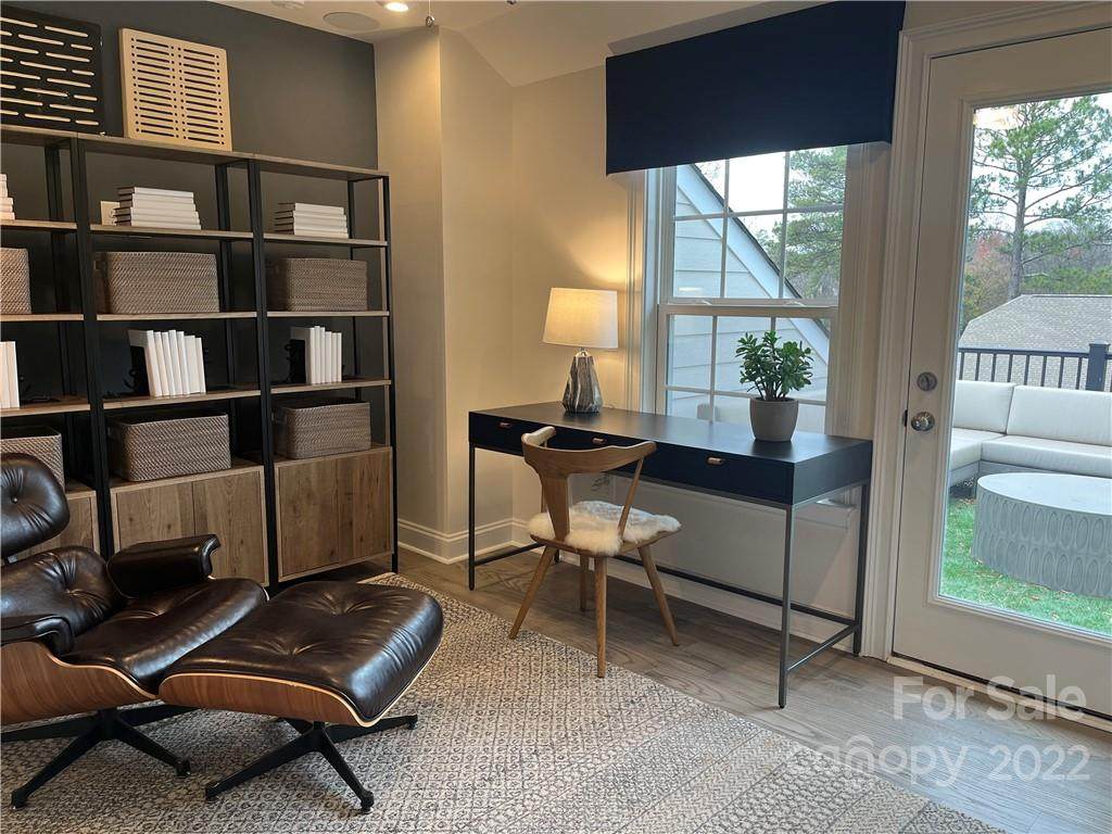 2566 Deacon Avenue - Photo 1