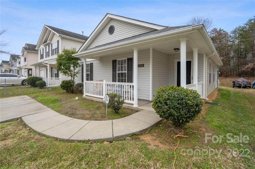 5506 Henderson Oaks Drive - Photo 1