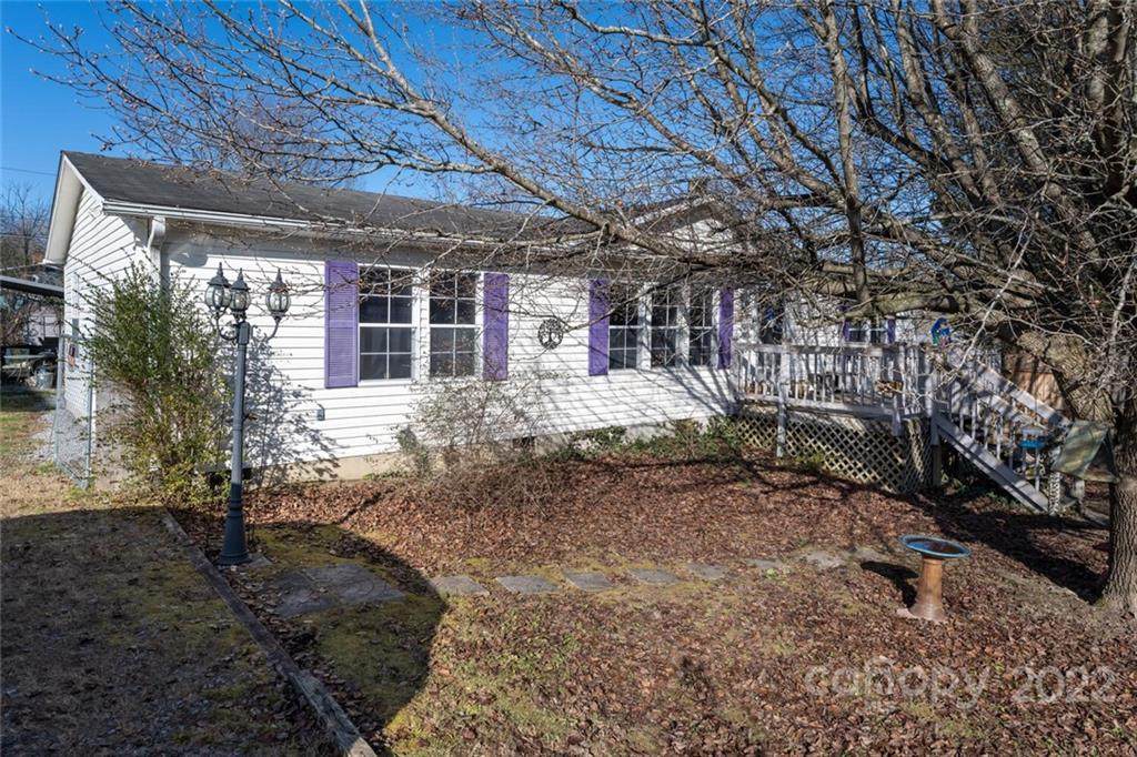 110 Pinellas Street - Photo 1