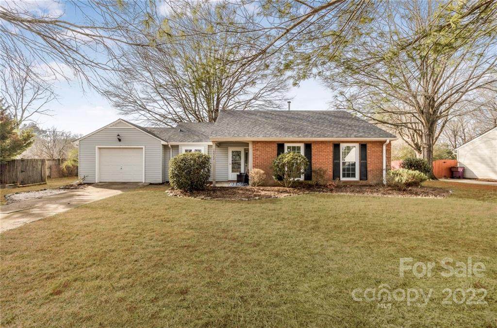 6422 Pineburr Road - Photo 1