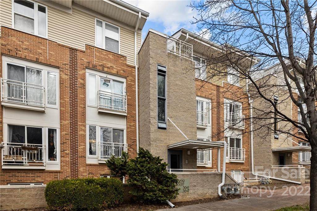 3637 Warp Street - Photo 1