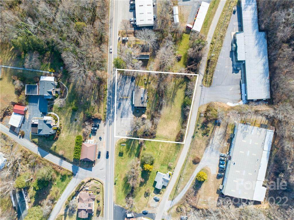 204 Weaverville Road - Photo 1