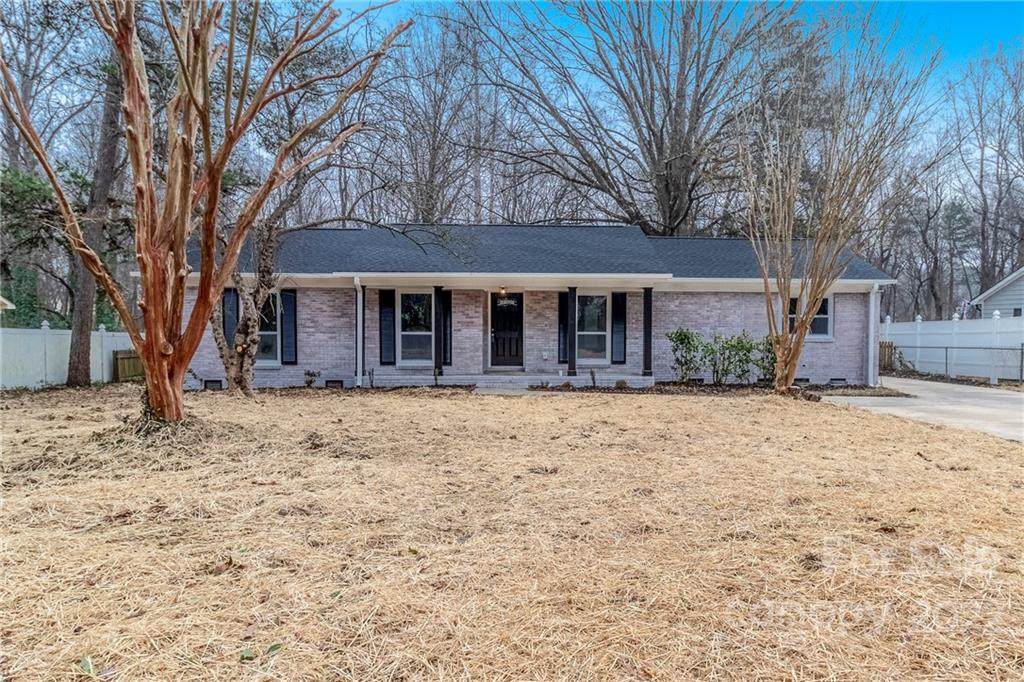 781 Niblick Drive - Photo 1