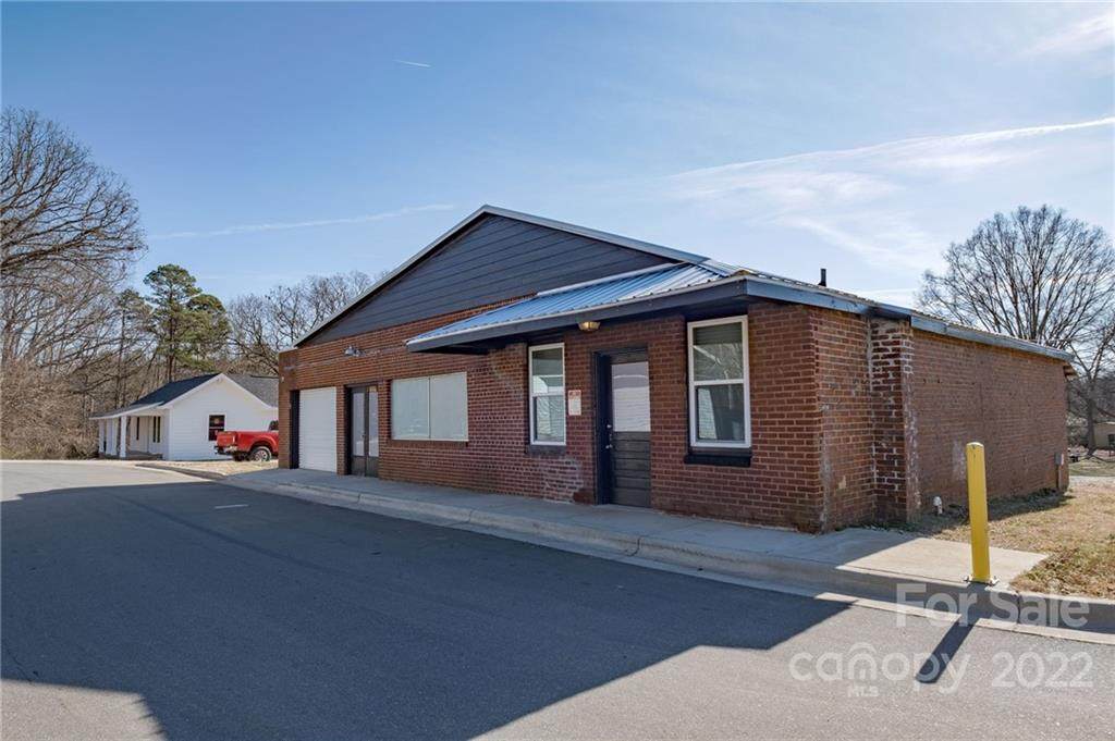527 Parker Avenue - Photo 1