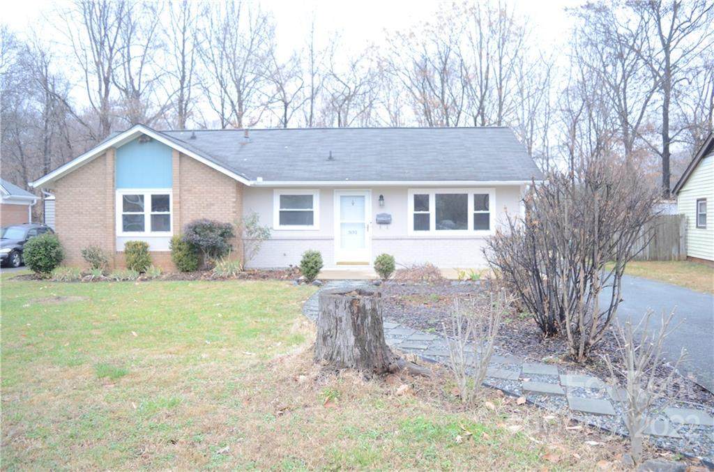 3132 Cedarhurst Drive - Photo 1