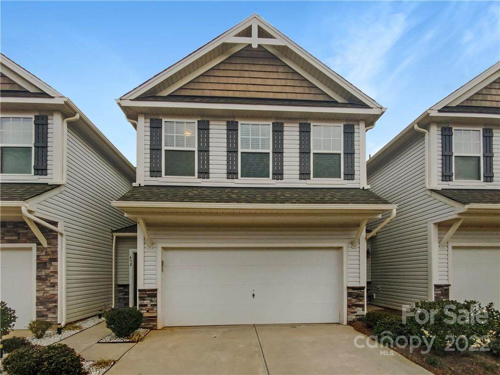 432 Tayberry Lane - Photo 1
