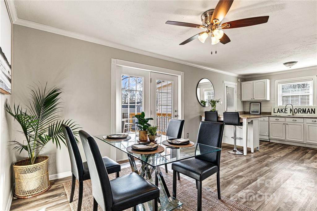 406 Fieldstone Road - Photo 1