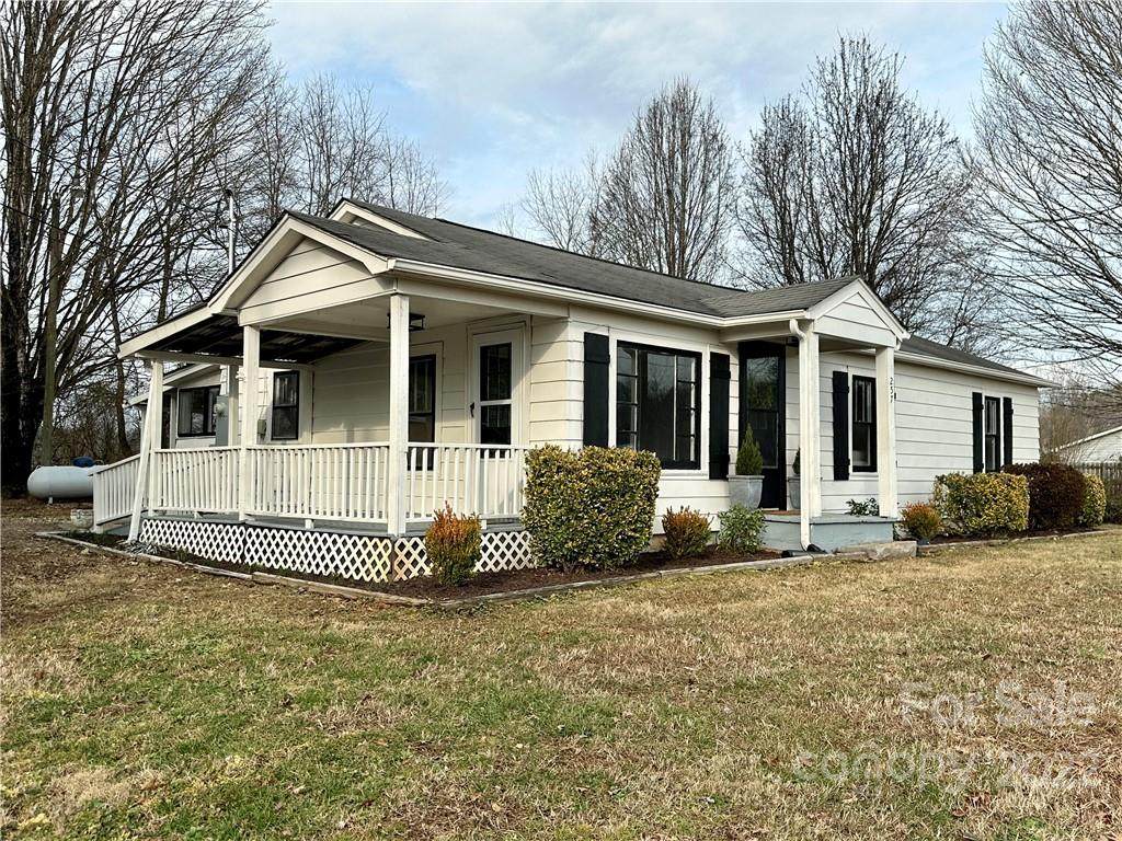 257 Fairview Drive - Photo 1