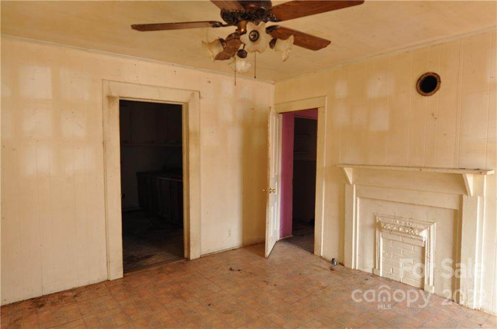 42 White Street - Photo 1
