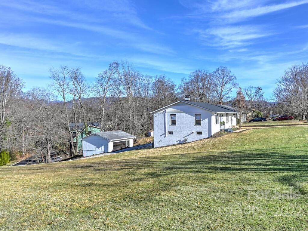 10 Skylyn Court - Photo 1