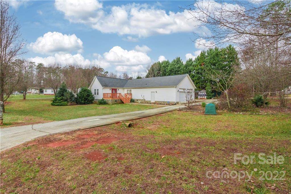 5104 Green Leaf Court - Photo 1