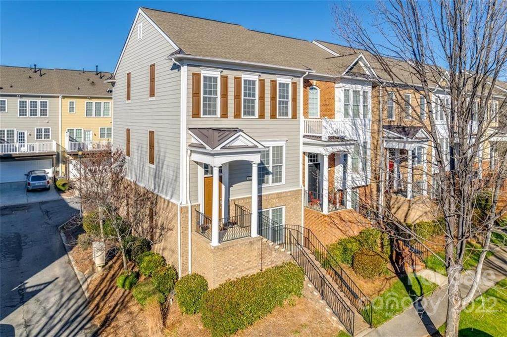 807 Granby Drive - Photo 1