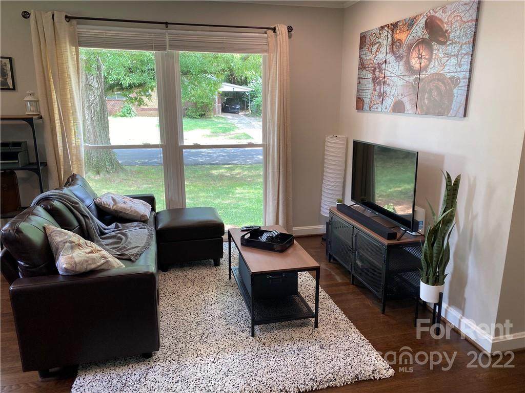 3512 Carlyle Drive - Photo 1
